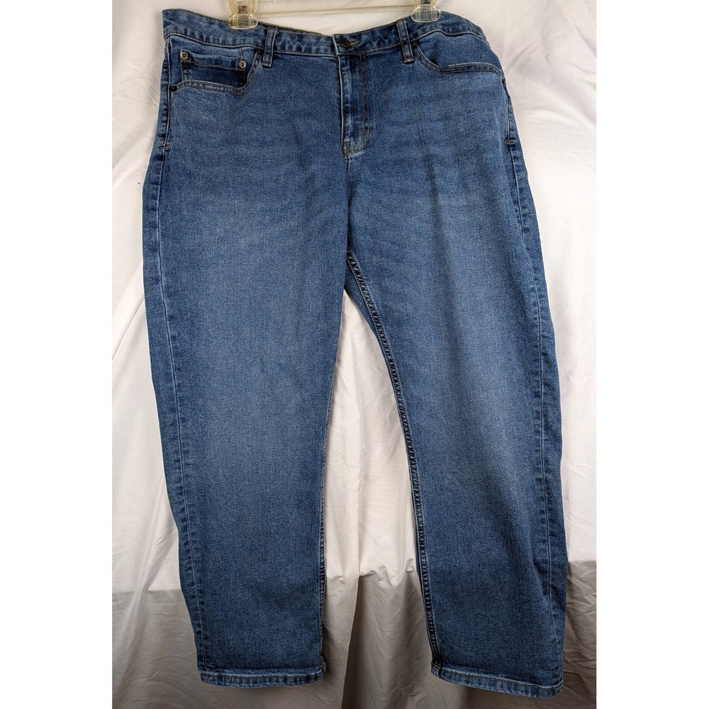 Izod Mens Straight Fit Jeans 38x30 Medium Wash Blue Denim Stretch 1566219